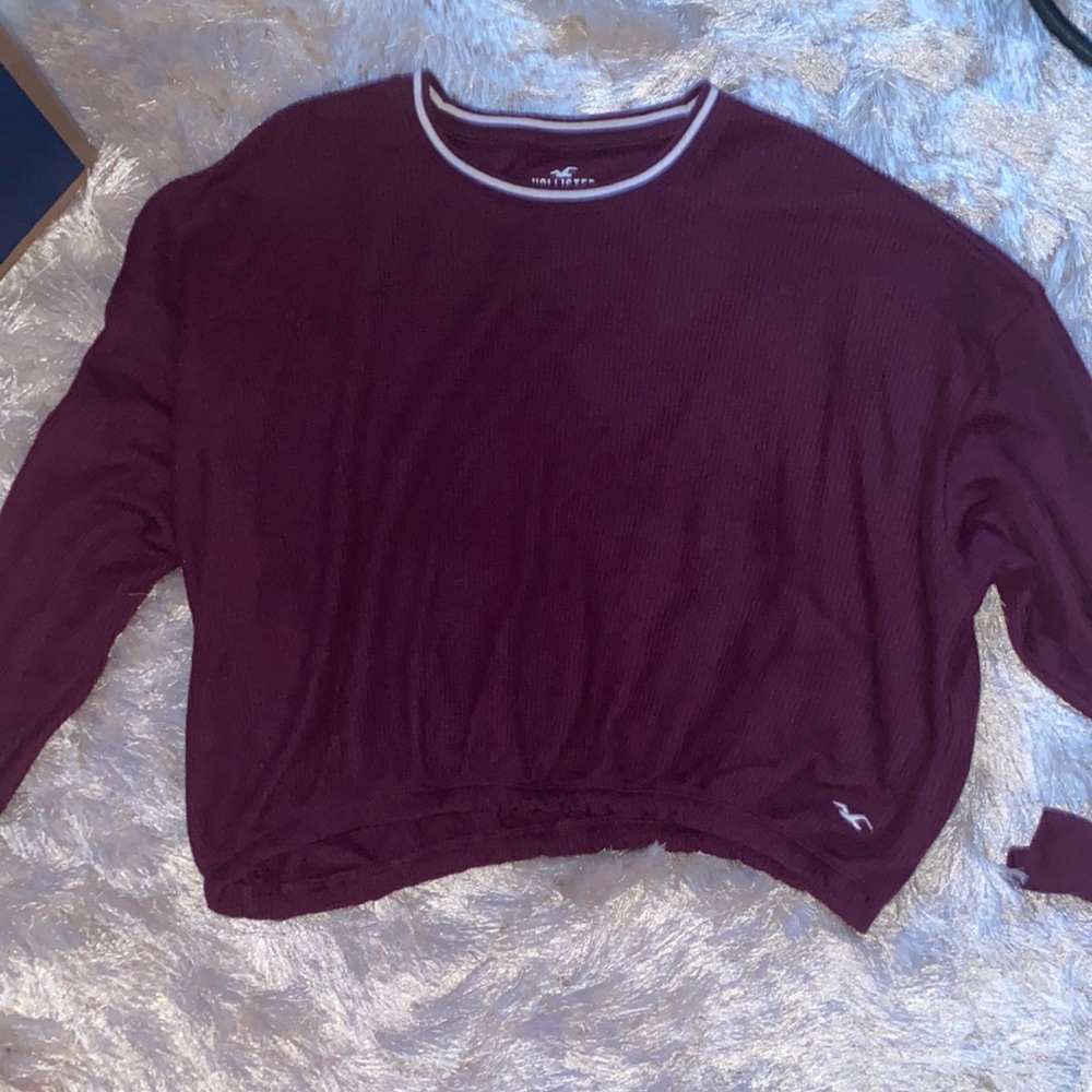 Long sleeve burgundy sweatshirt